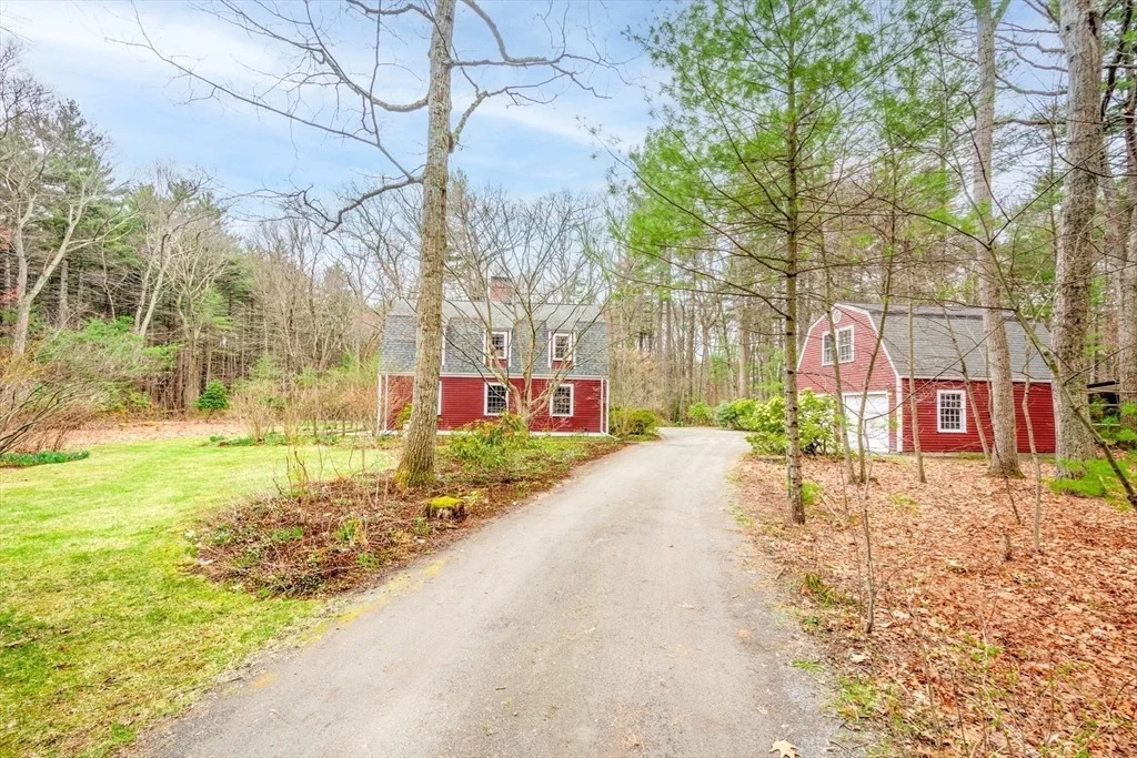 Photo of 134 Sandy Pond Rd