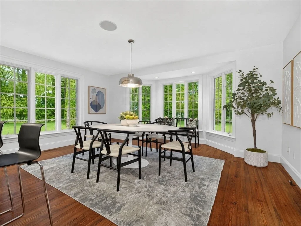 Photo of 12 Winding River Cir