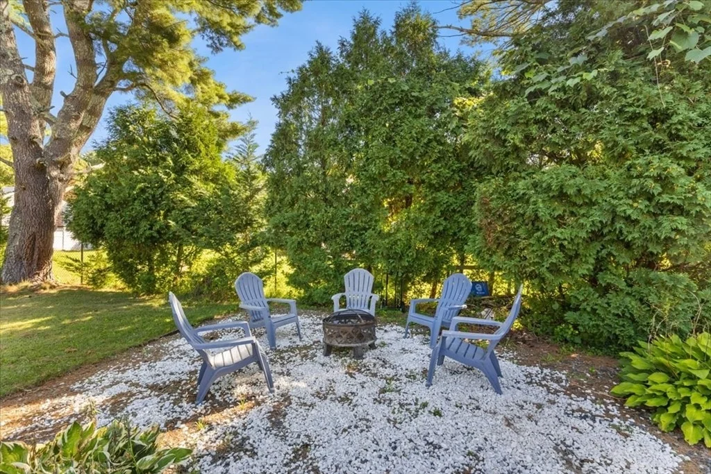 Photo of 16 Green Meadow Dr