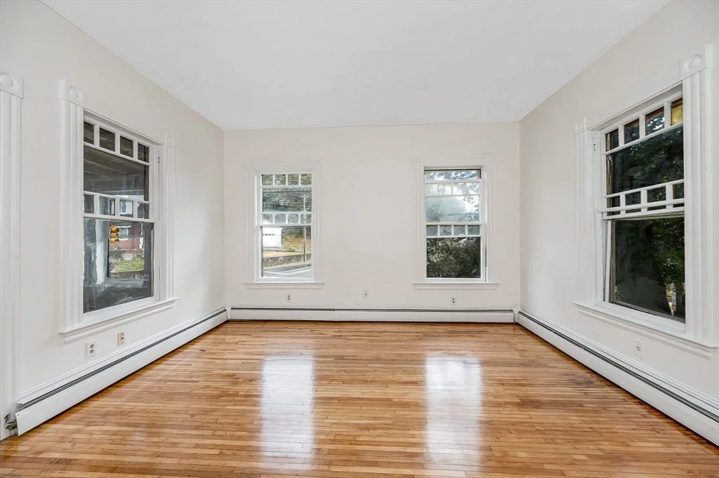 Photo of 82 Lincoln Ave