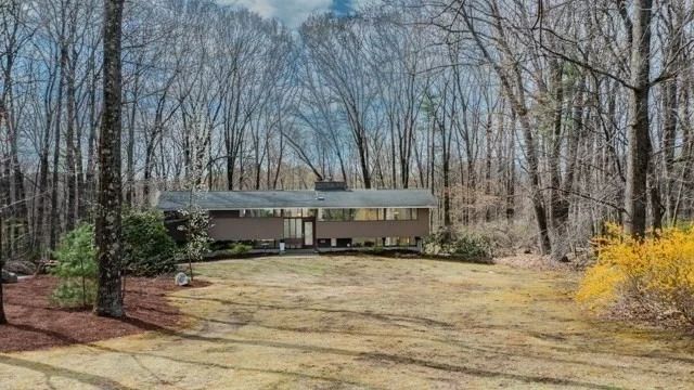 Photo of 9 Hampton Ln