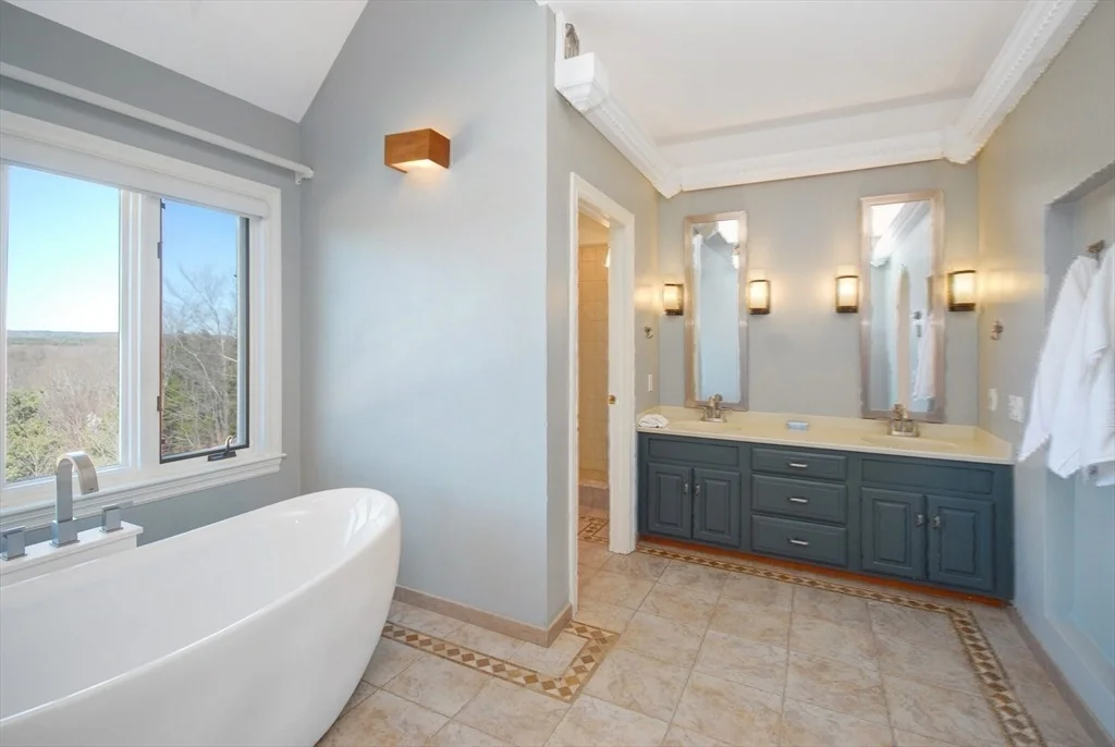 Photo of 21 Kettle Hole Road