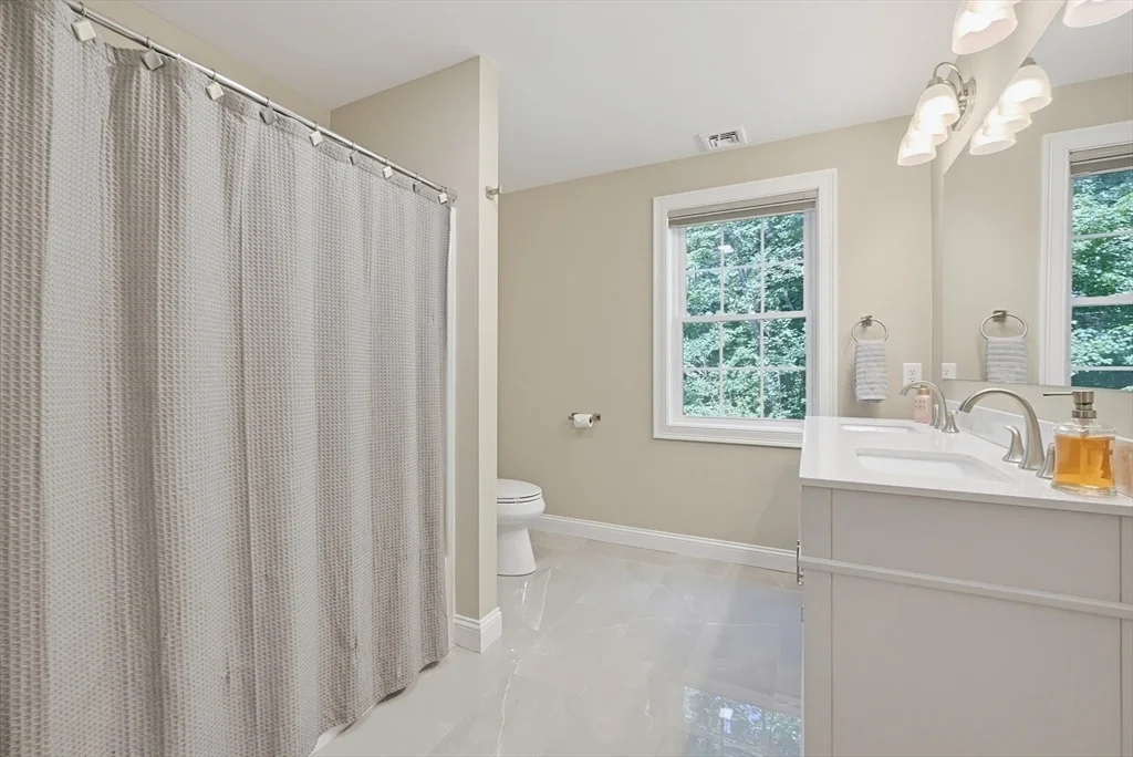 Photo of 74 King Philip Rd