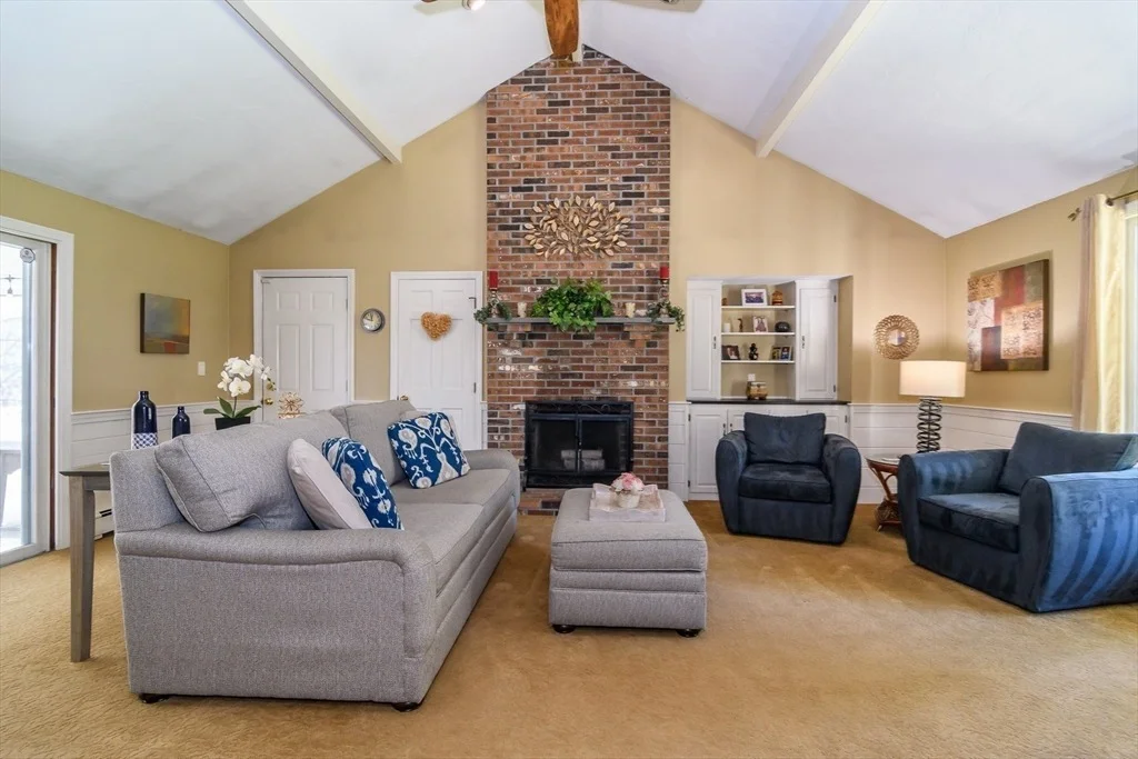 Photo of 36 Bubbling Brook Rd