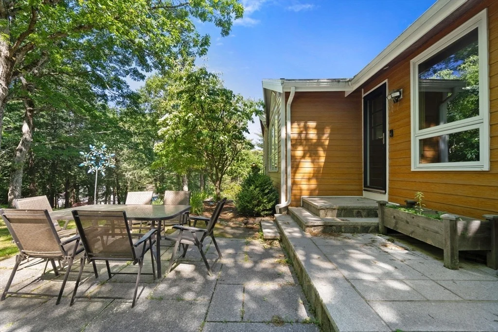 Photo of 94 Mayfair Dr