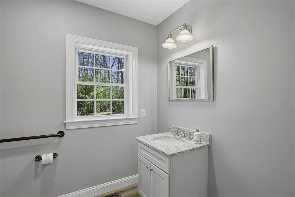 Photo of 11 Fairway Dr