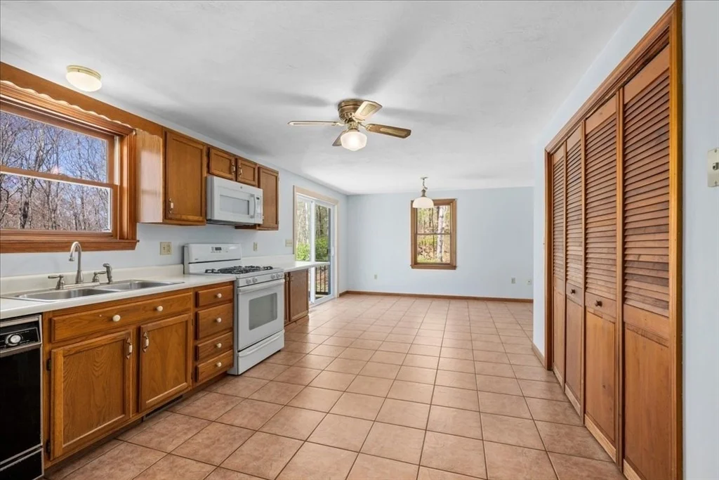 Photo of 25 Collier Cir