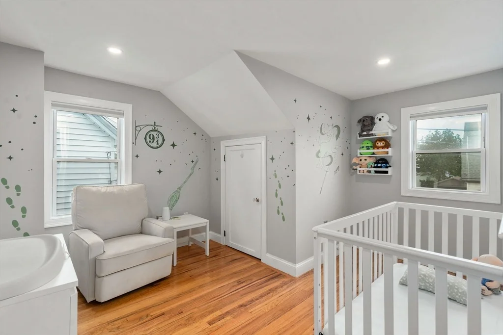Photo of 48 Bettinson Ave