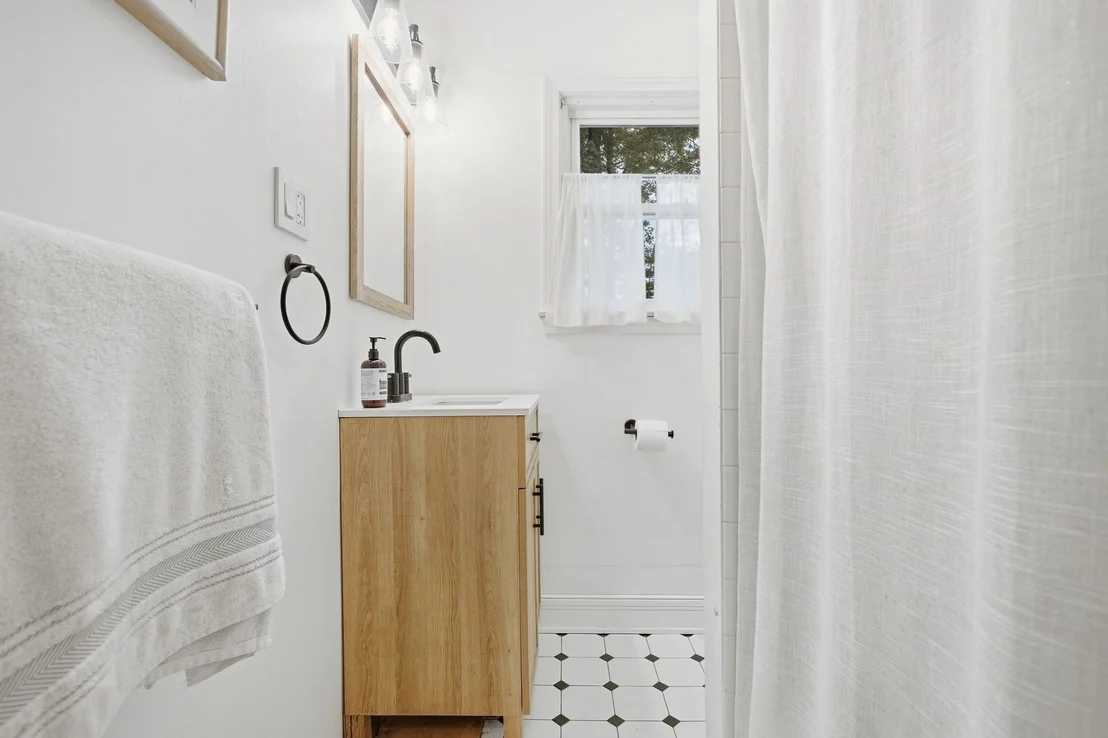 Photo of 25 Howell Road