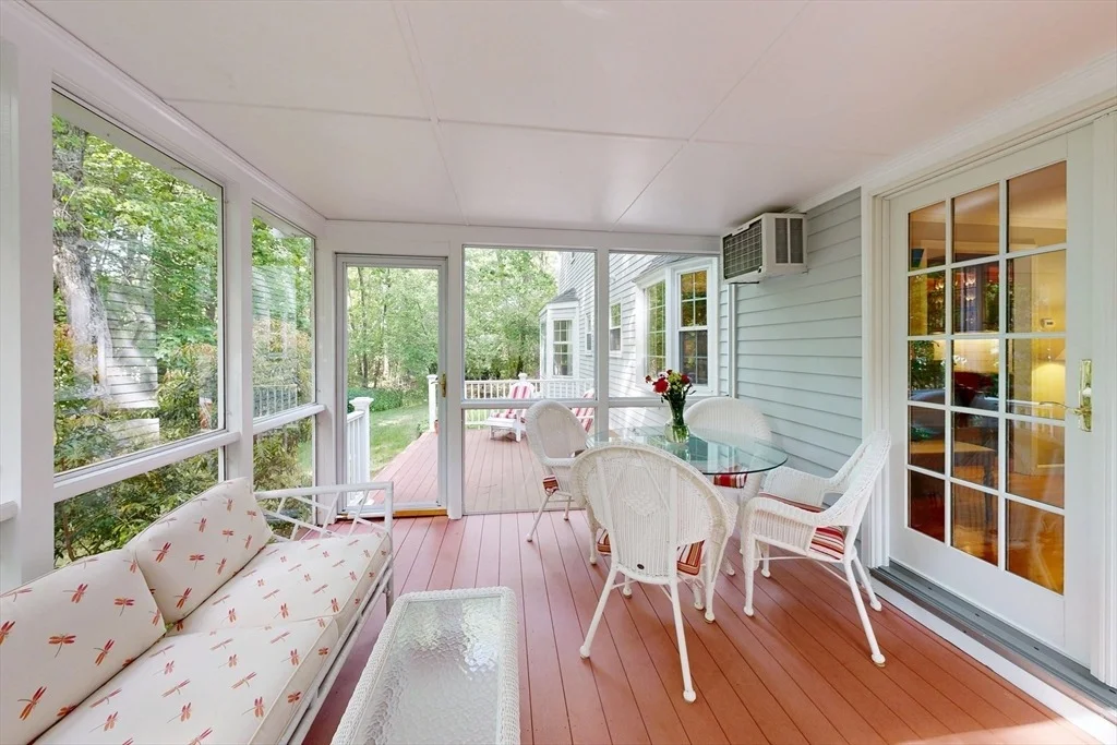 Photo of 13 Garry Dr
