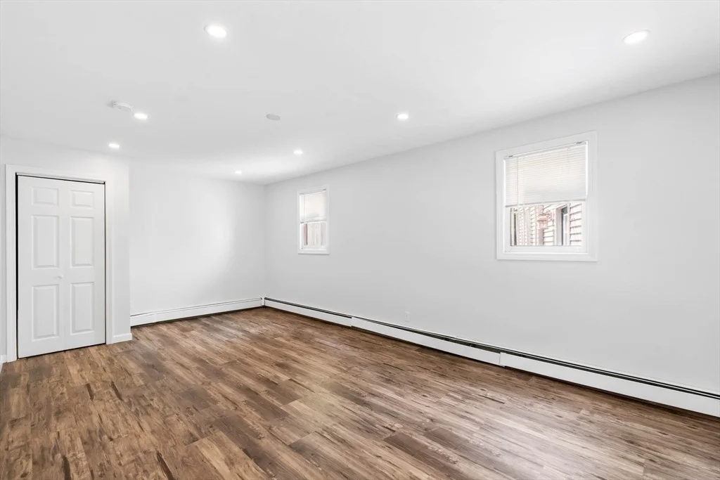 Photo of 76 Beaver Rd
