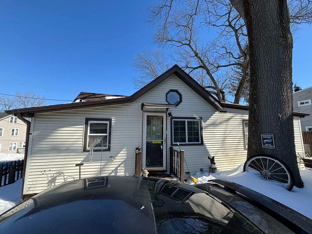 Photo of 11 Rolf Ave
