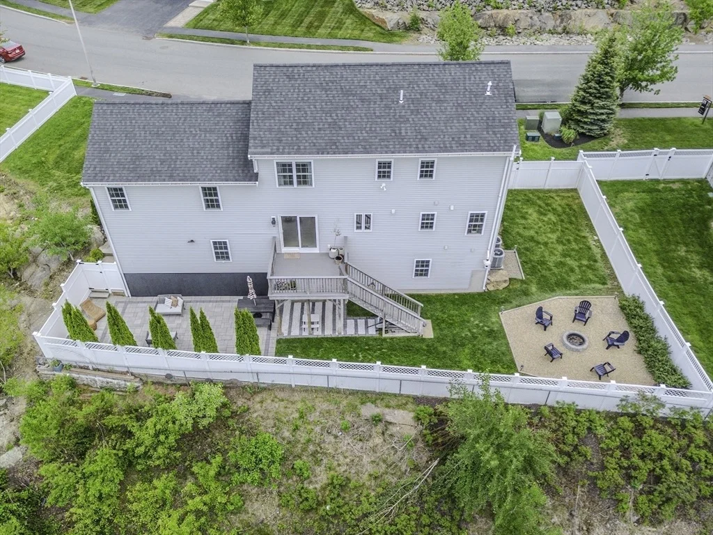 Photo of 20 Gedney Dr