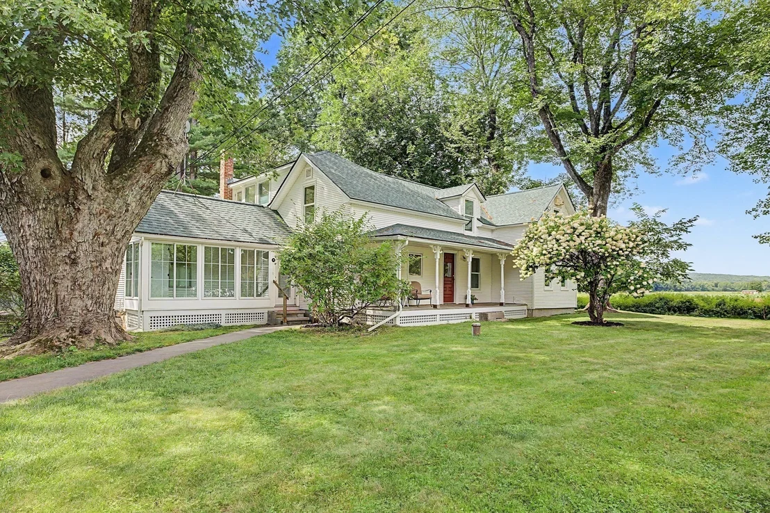 Photo of 293 Meadow Rd