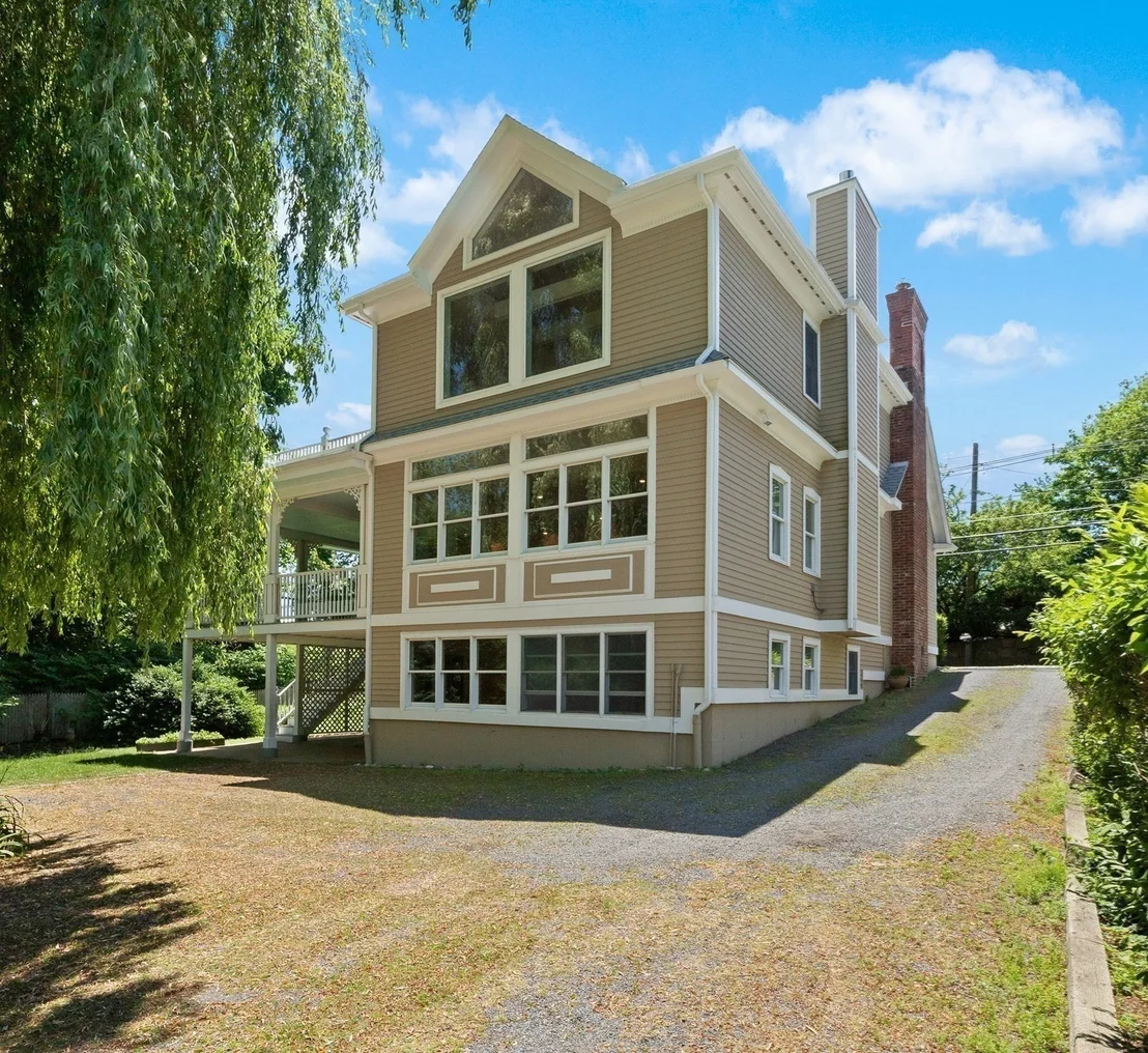 Photo of 174 Willow Rd