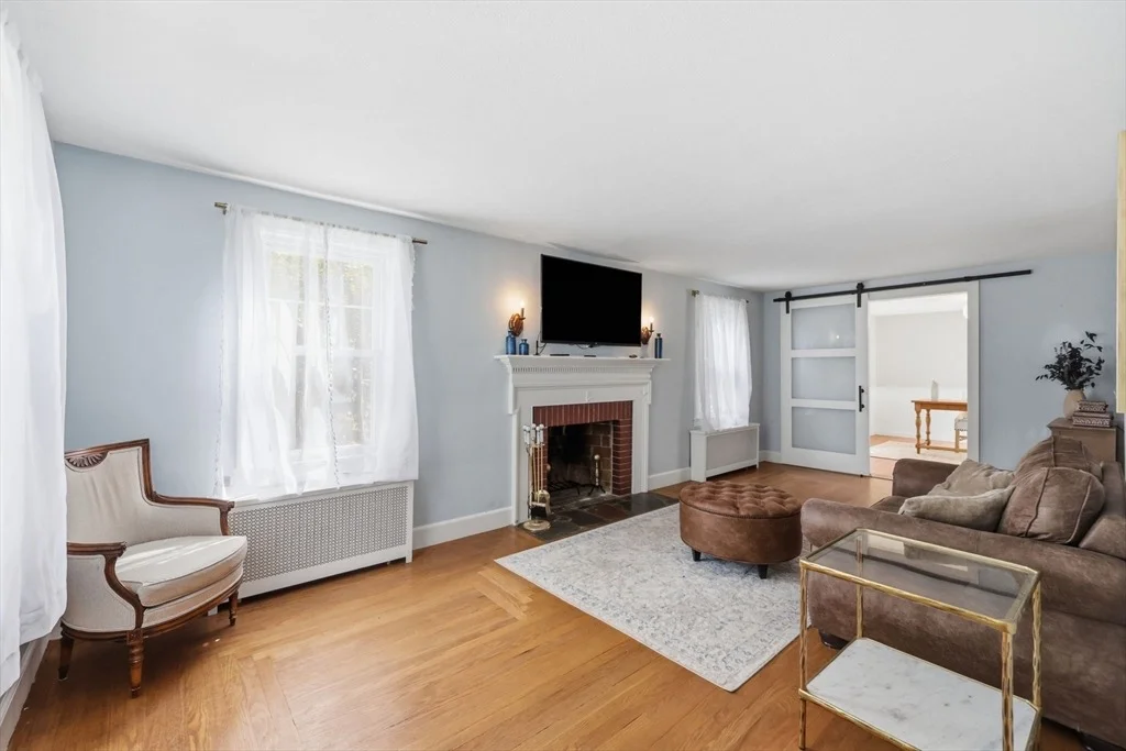Photo of 250 Gillette Ave