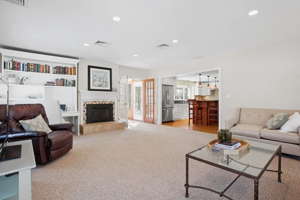 Photo of 245 Oak Hill Circle