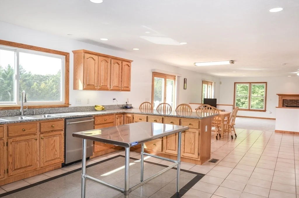 Photo of 98 Coburn Rd