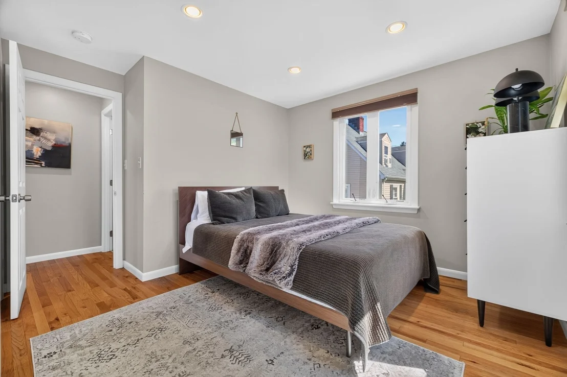 Photo of 95 Winthrop St