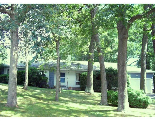 Photo of 16 Thoreau Rd