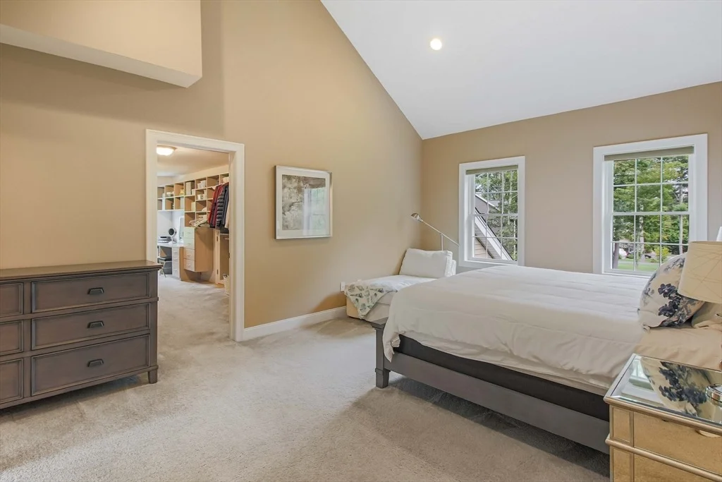 Photo of 102 Kennedy Cir