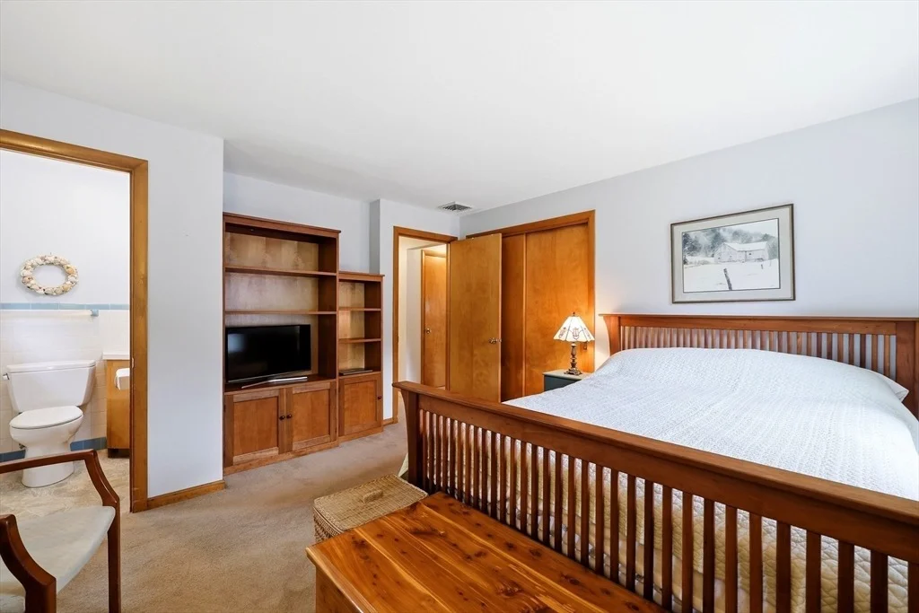 Photo of 48 Hickory Dr