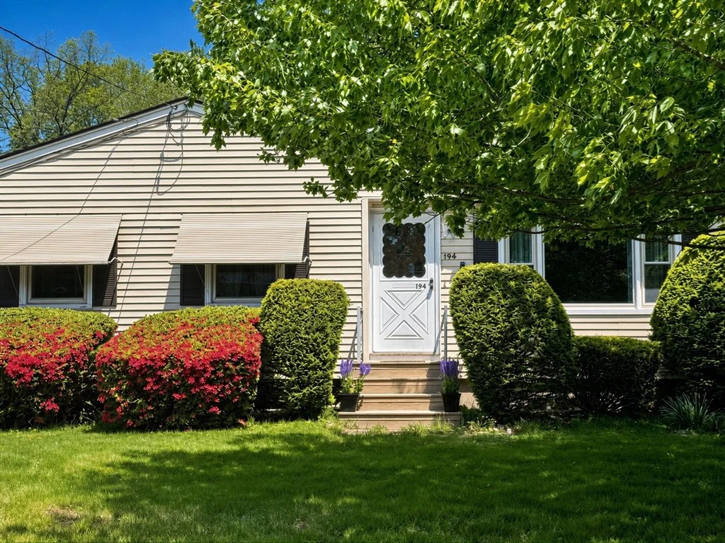 Photo of 194 Brookside Circle