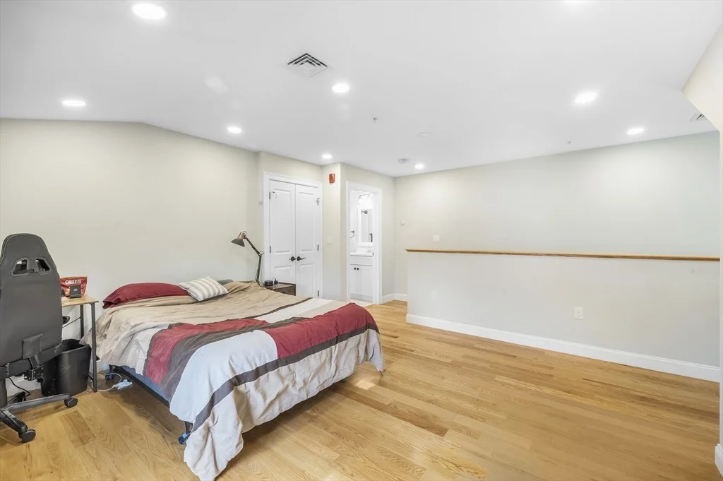 Photo of Unit A at 140 Main St