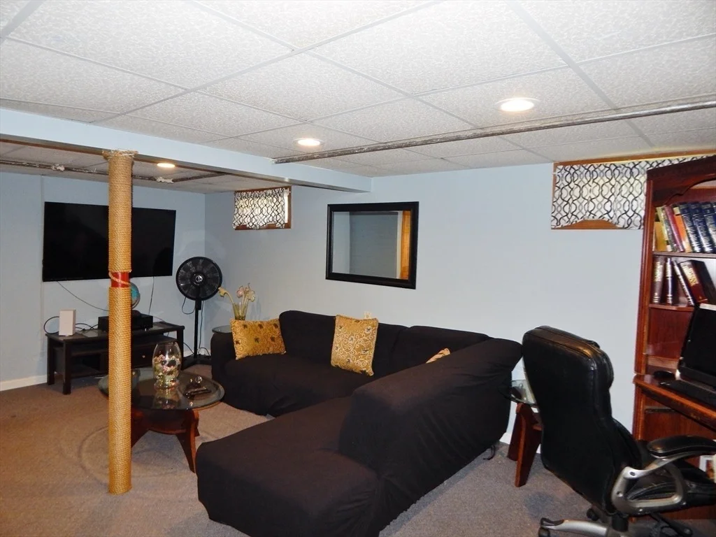 Photo of 170 Carey Cir