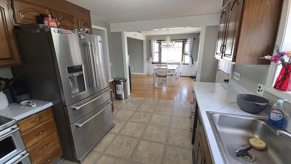 Photo of 142 Marion Cir