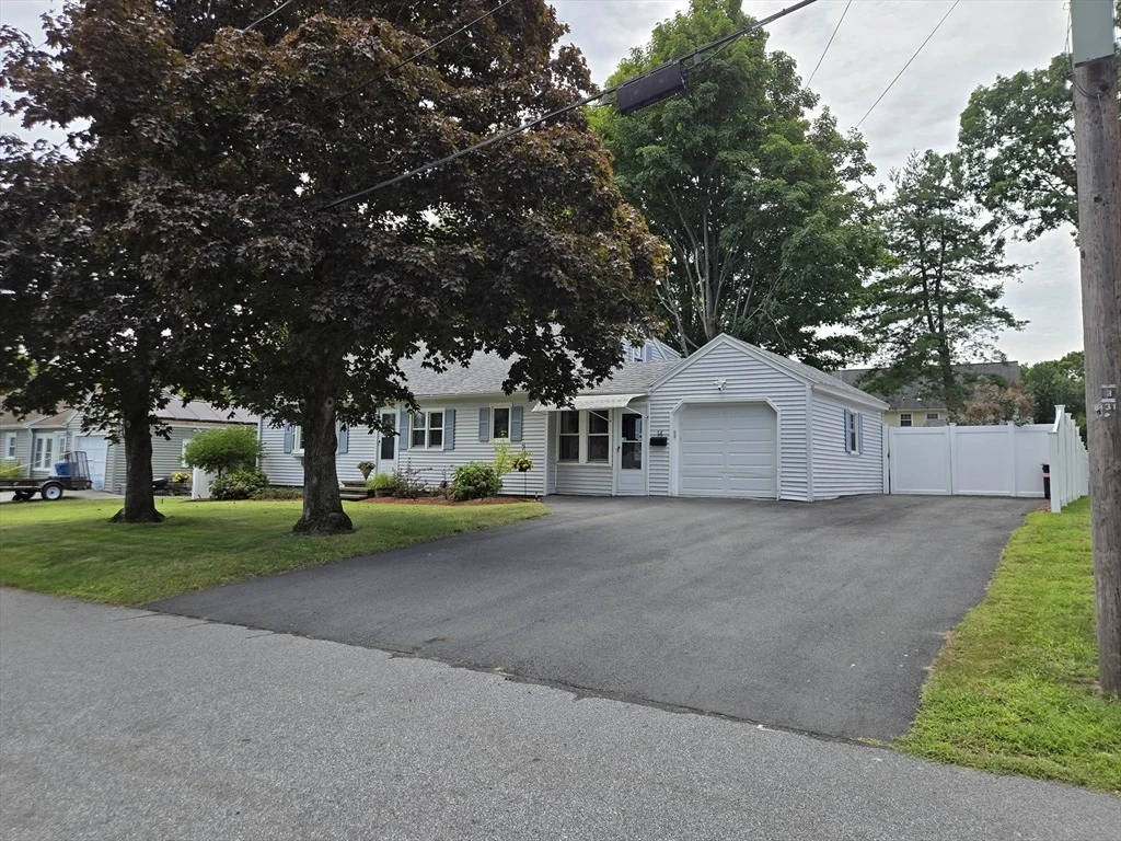 Photo of 14 Ridgewood Circle
