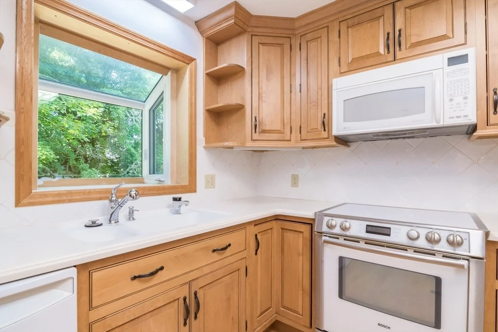 Photo of 208 Rolling Ridge Rd