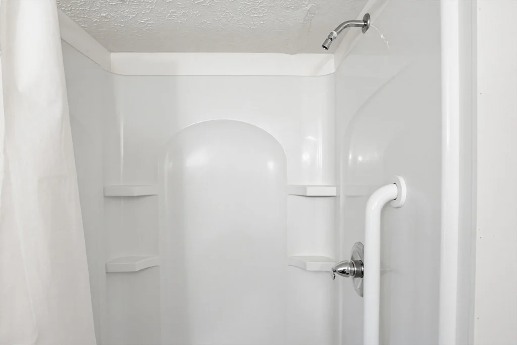Photo of 104 Piney Lane