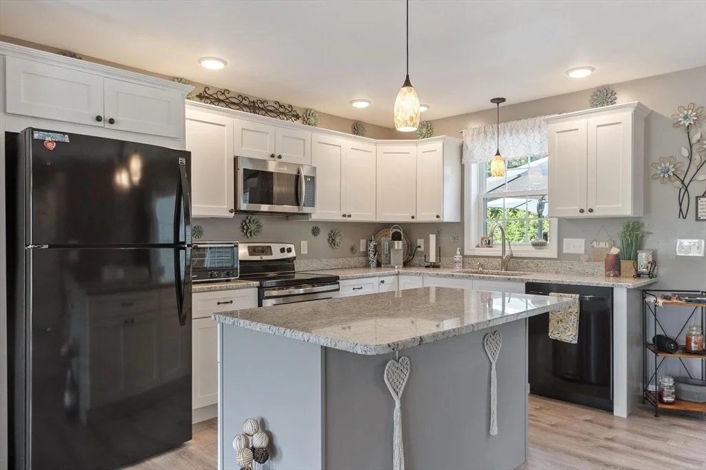 Photo of 106 Drew Blvd