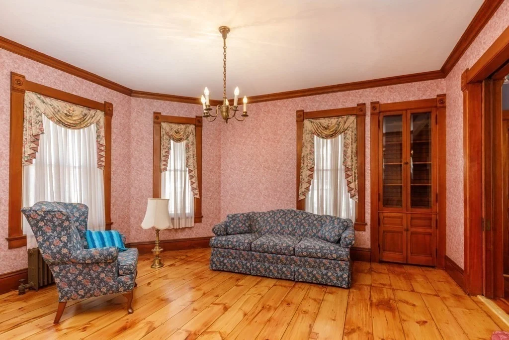 Photo of 196 Chestnut Street