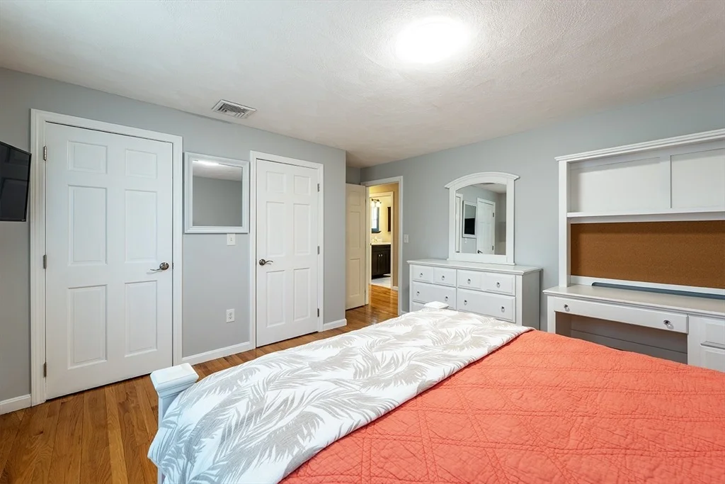 Photo of 91 Scribner Rd