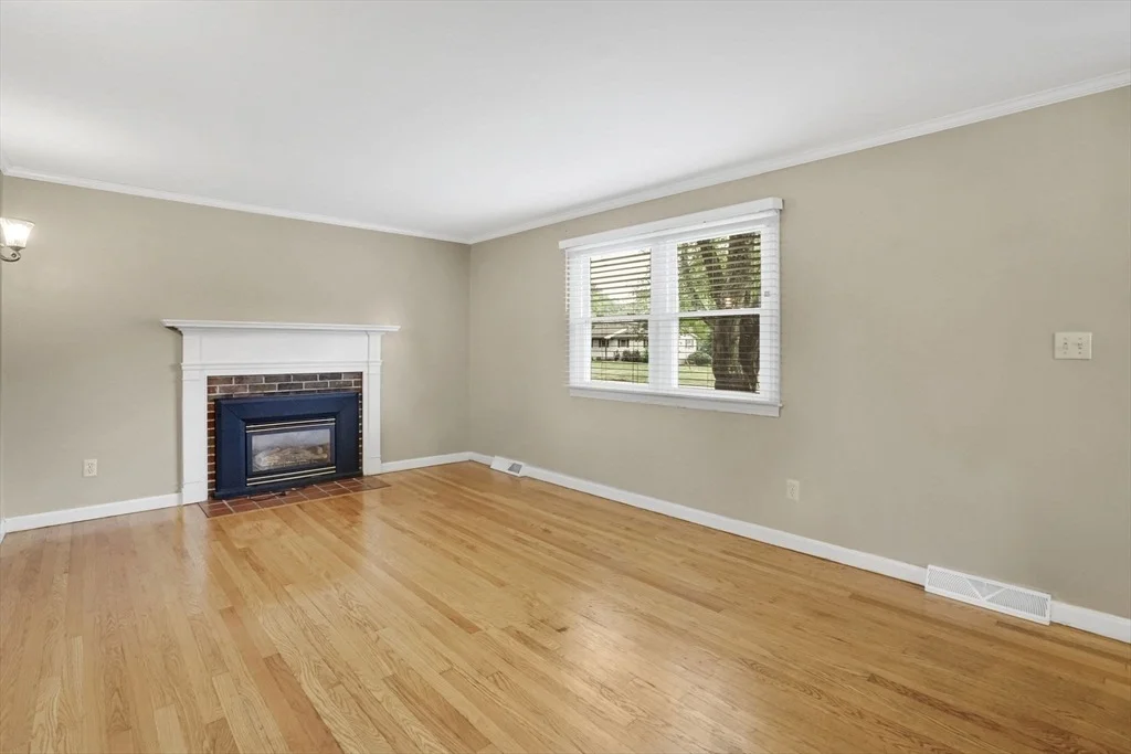 Photo of 213 Clover Rd