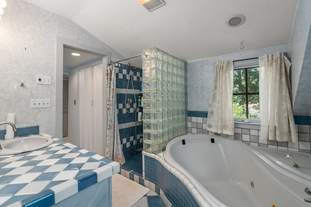 Photo of 120 Summer St