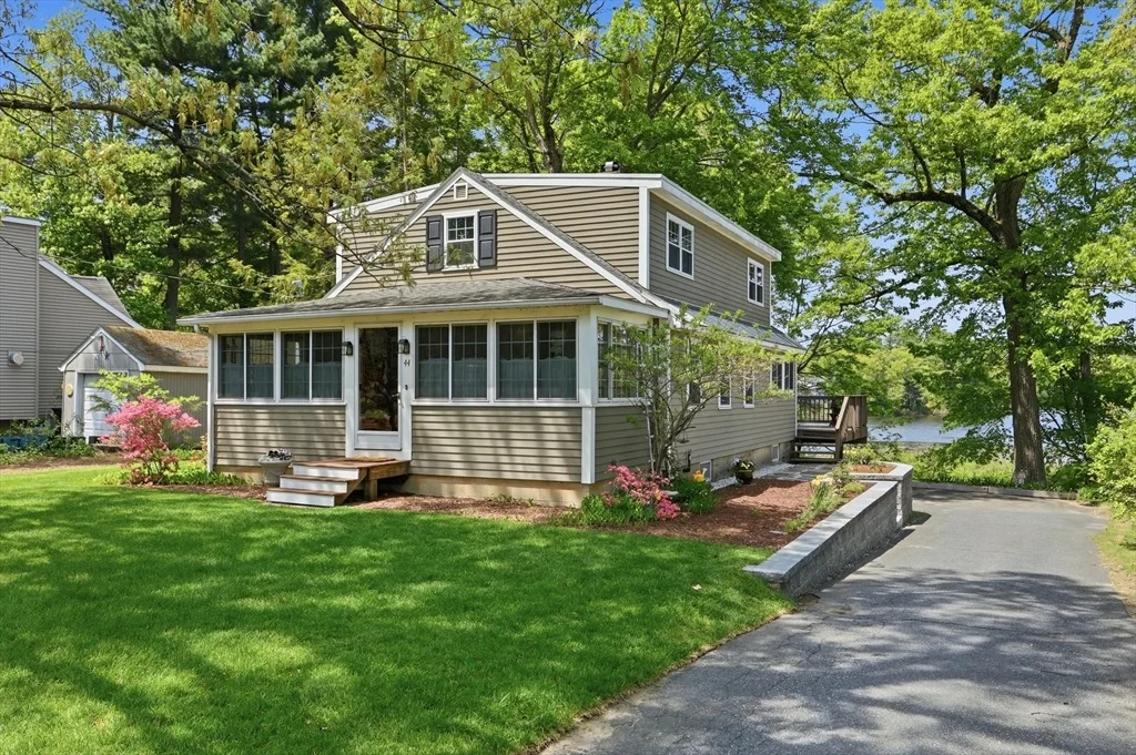 Photo of 44 Sandy Pond Rd