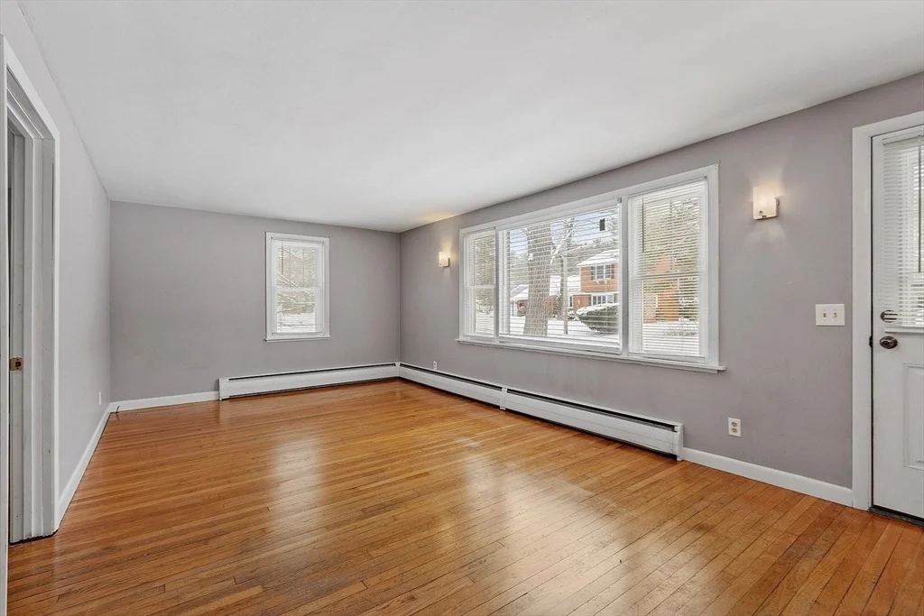 Photo of 484 Intervale Ave