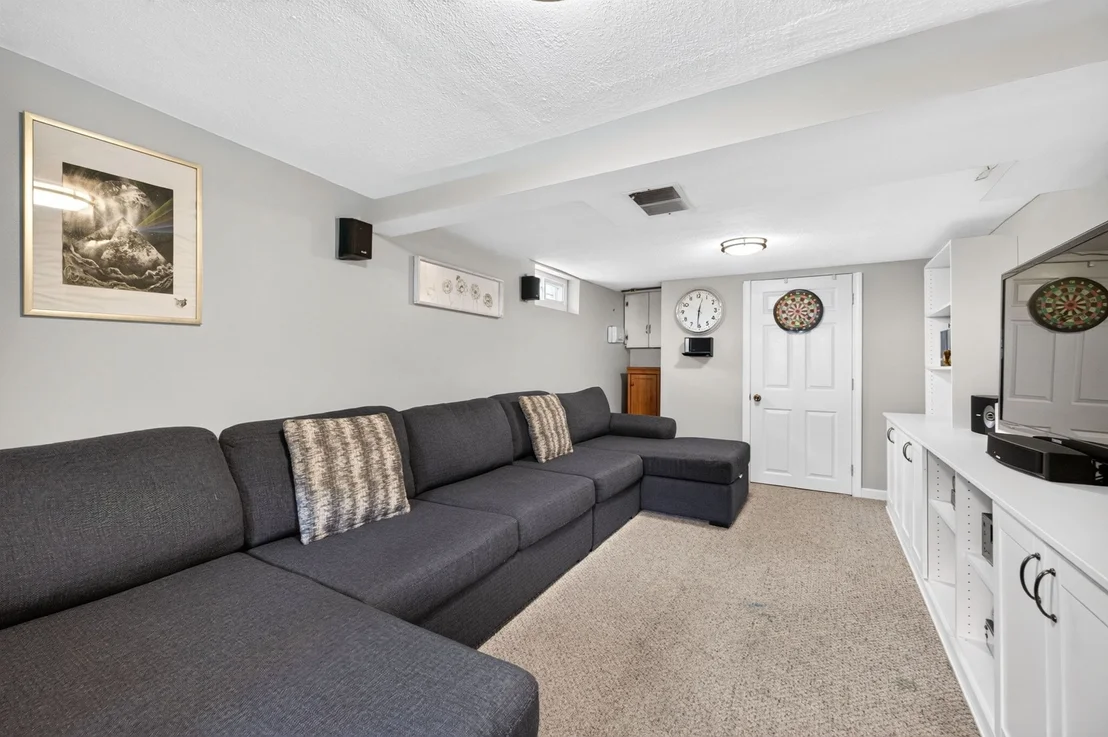 Photo of 215 Mendon Road