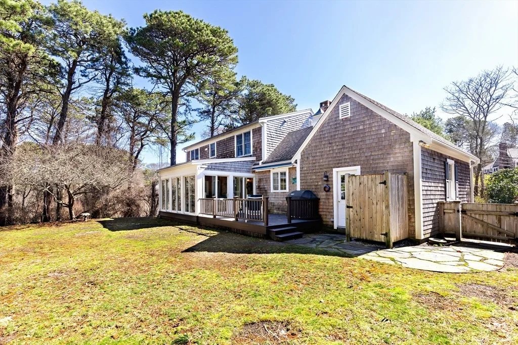 Photo of 120 Stonehenge Dr