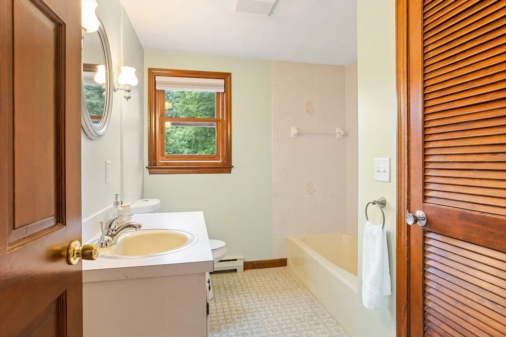 Photo of 52 Diana Dr
