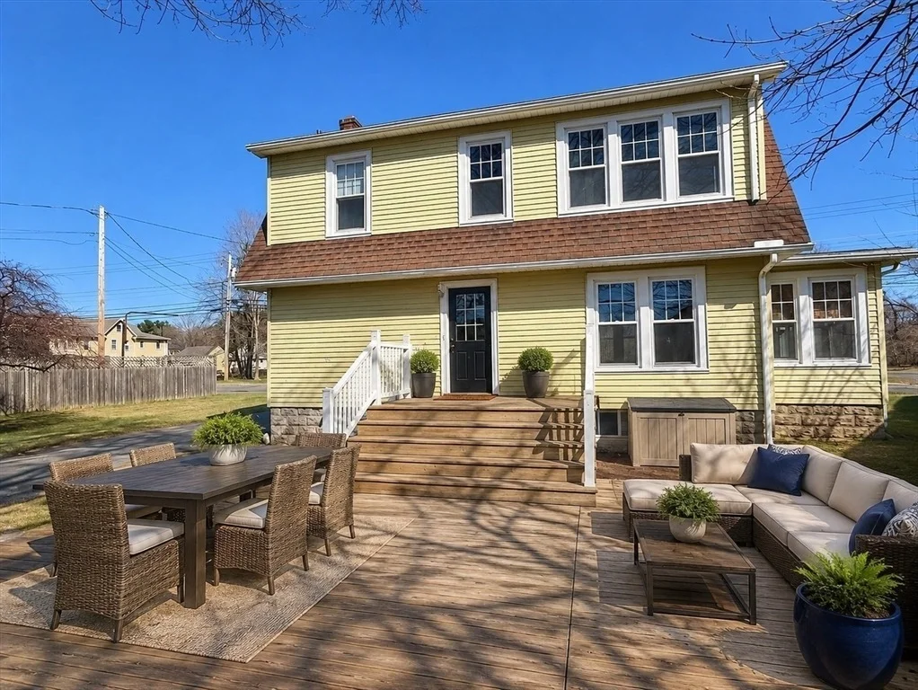 Photo of 180 Russell Rd