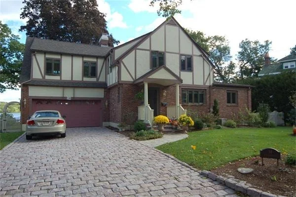 Photo of 14 Robinson Park