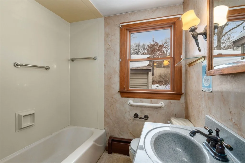 Photo of 107 Baldwin Dr.
