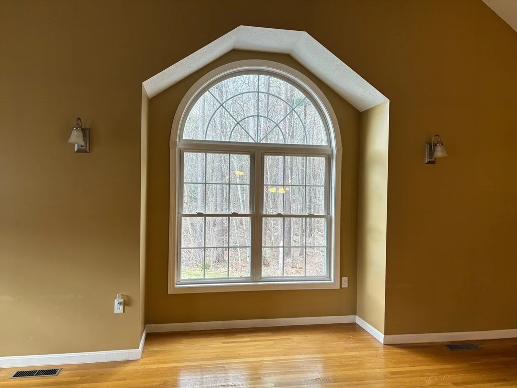 Photo of 70 Heritage Road