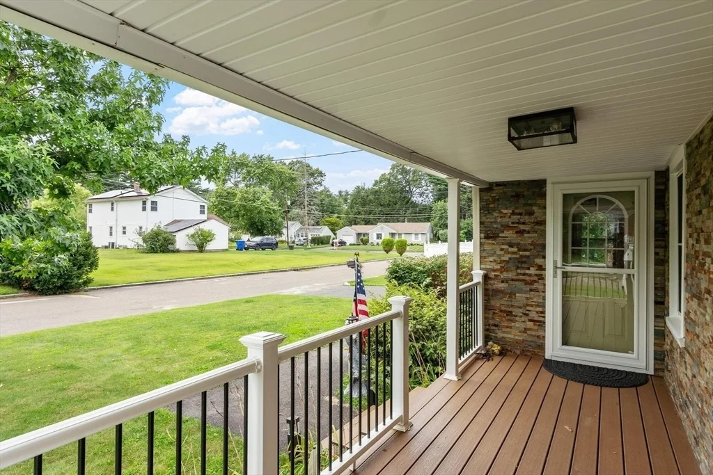 Photo of 15 Pinebrook Dr