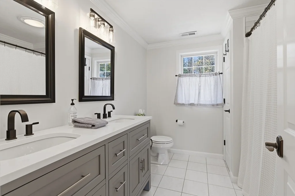 Photo of 10 Briarwood Circle