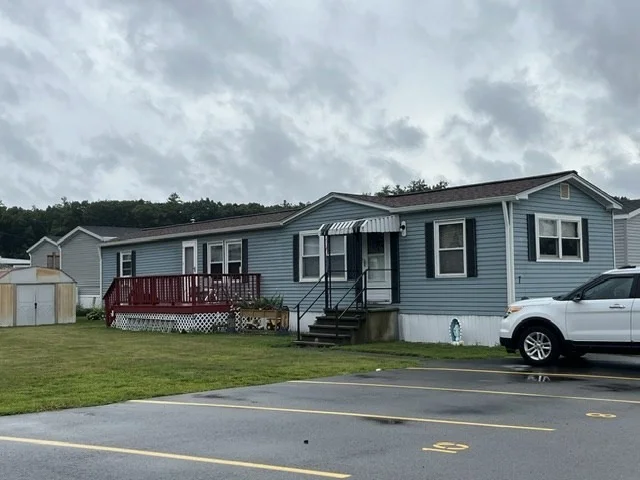 Photo of 7 Cadillac Dr